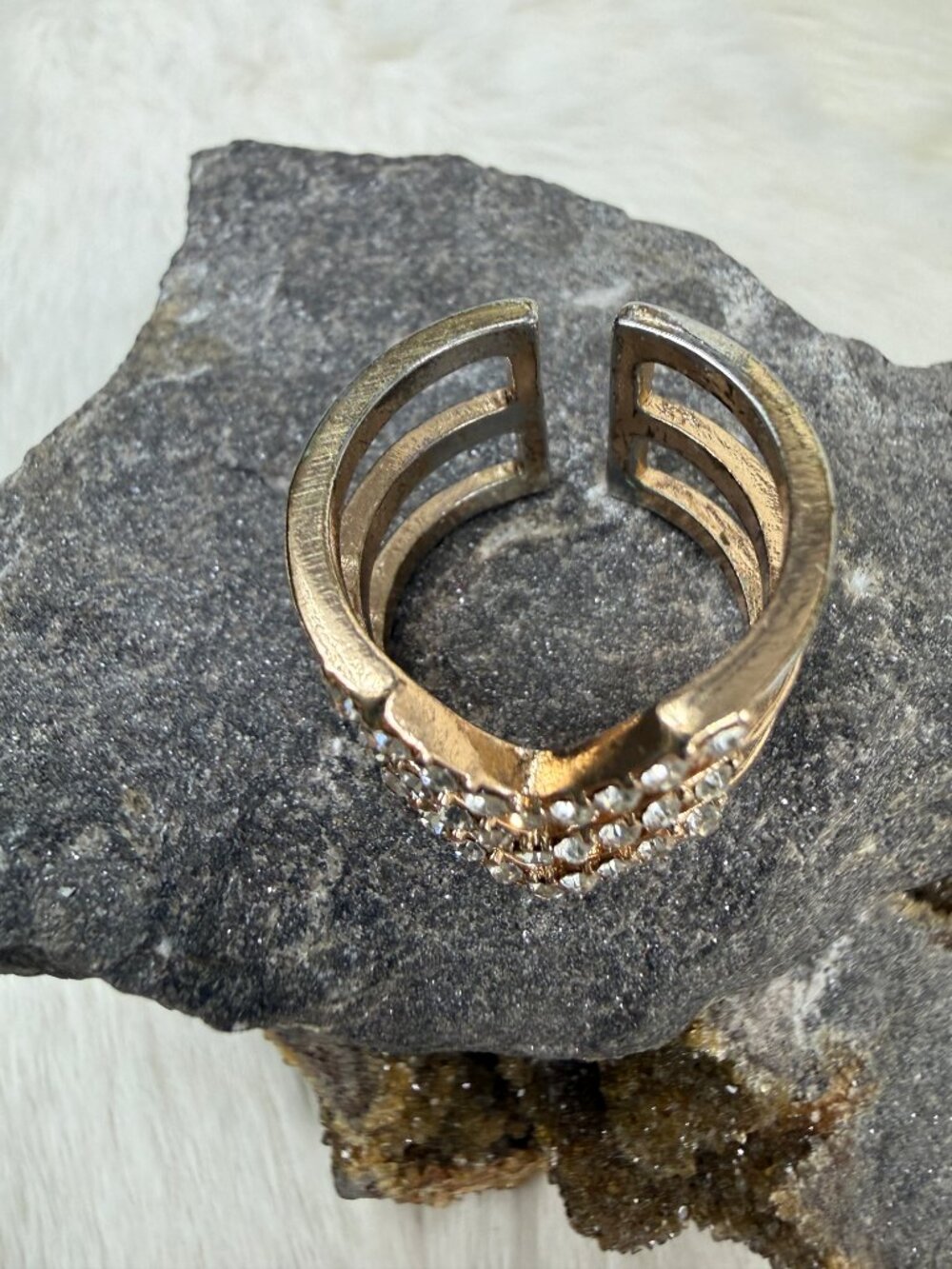 Gold Tone Rhinestone Chevon Ring Adjustable Size 9.75 - Picture 4 of 6